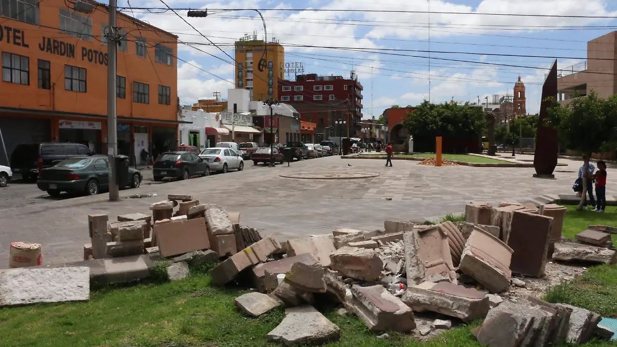 plaza del mariachi (2)